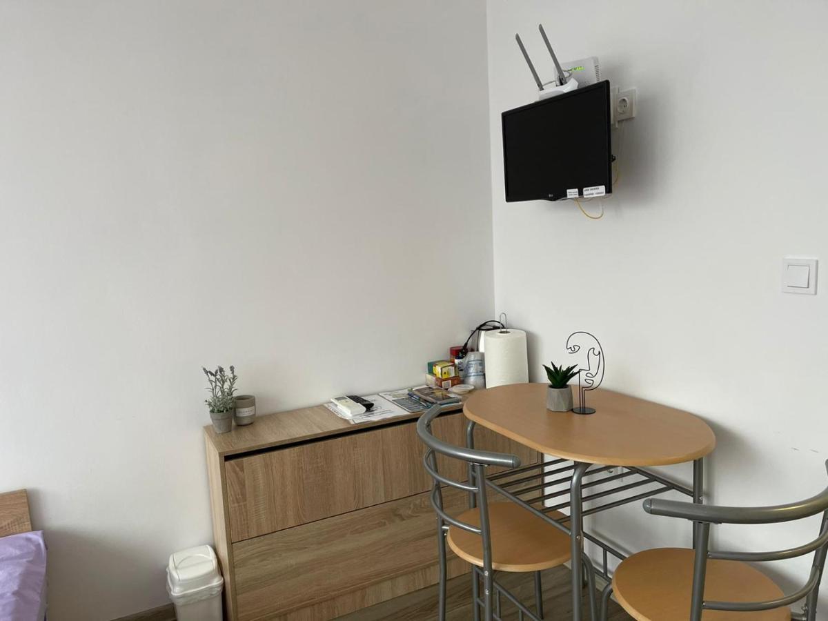 Bhn Топ Център Студио Gabrowo Exterior foto
